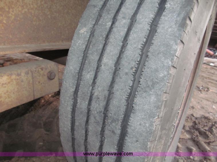 image for item B5395 1989 Redi Haul 25' tandem axle tag trailer