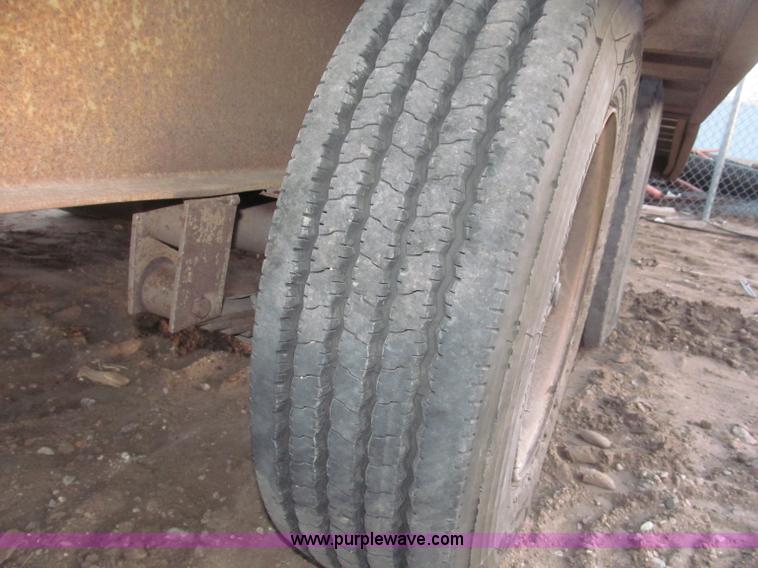 image for item B5395 1989 Redi Haul 25' tandem axle tag trailer