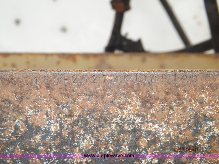 image for item B5395 1989 Redi Haul 25' tandem axle tag trailer