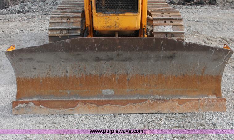 image for item E2575 1977 John Deere 450C dozer