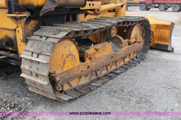 image for item E2575 1977 John Deere 450C dozer