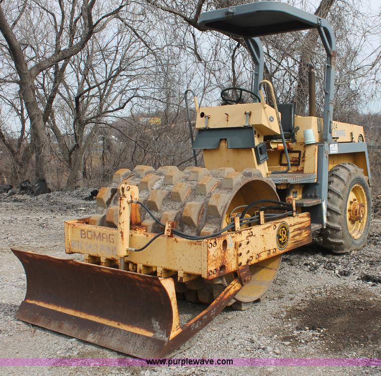 image for item E2576 1999 Bomag BW142PDB-2 sheeps foot vibratory compactor