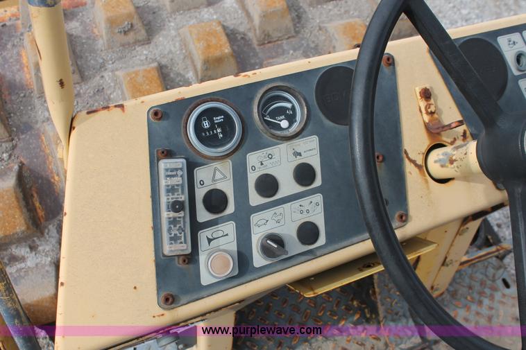 image for item E2576 1999 Bomag BW142PDB-2 sheeps foot vibratory compactor