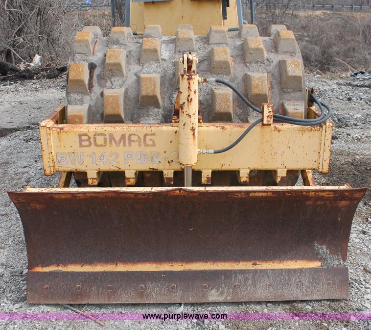 image for item E2576 1999 Bomag BW142PDB-2 sheeps foot vibratory compactor