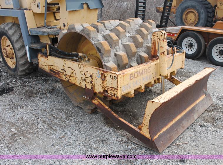 image for item E2576 1999 Bomag BW142PDB-2 sheeps foot vibratory compactor
