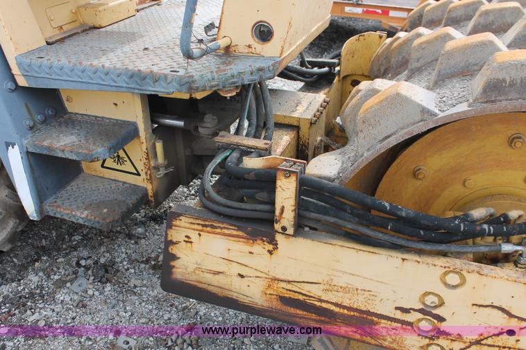 image for item E2576 1999 Bomag BW142PDB-2 sheeps foot vibratory compactor