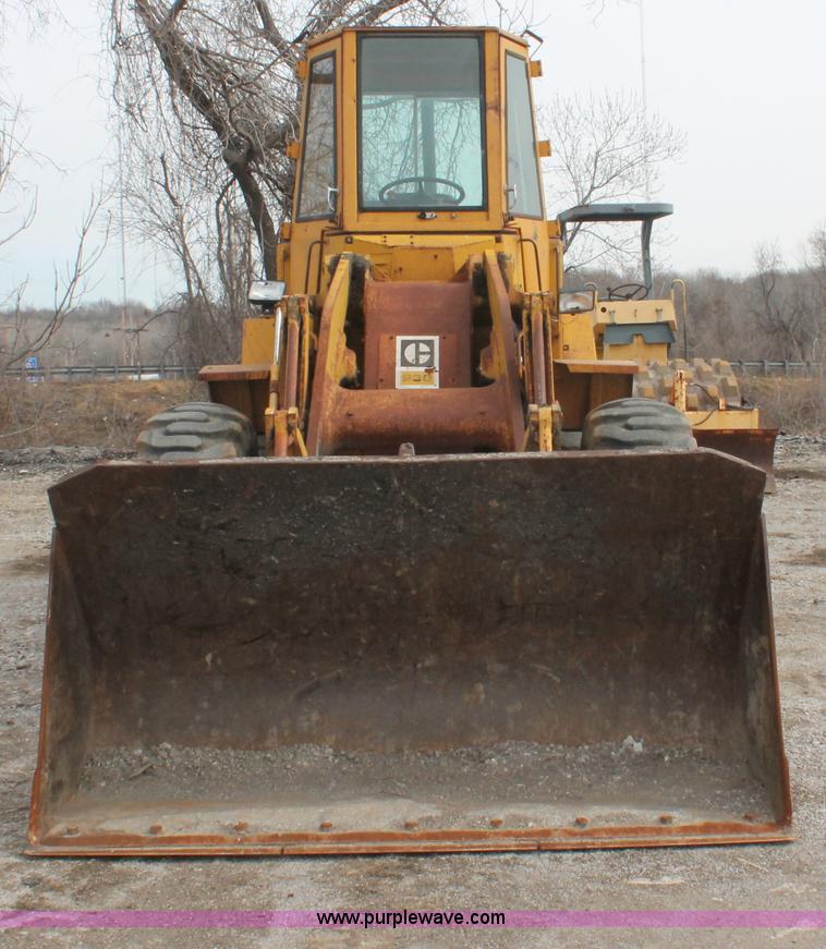 image for item E2577 1973 Caterpillar 930 wheel loader