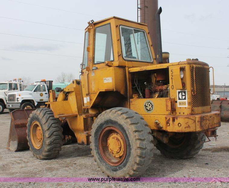 image for item E2577 1973 Caterpillar 930 wheel loader