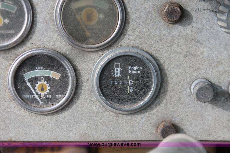 image for item E2577 1973 Caterpillar 930 wheel loader