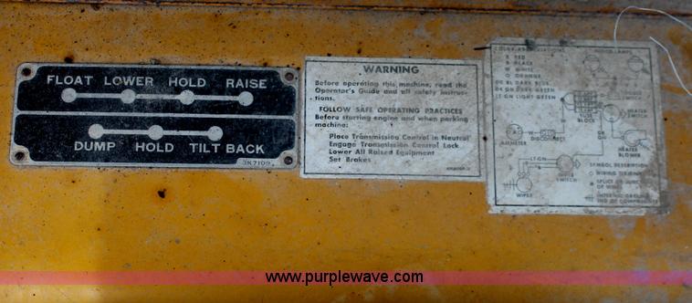 image for item E2577 1973 Caterpillar 930 wheel loader