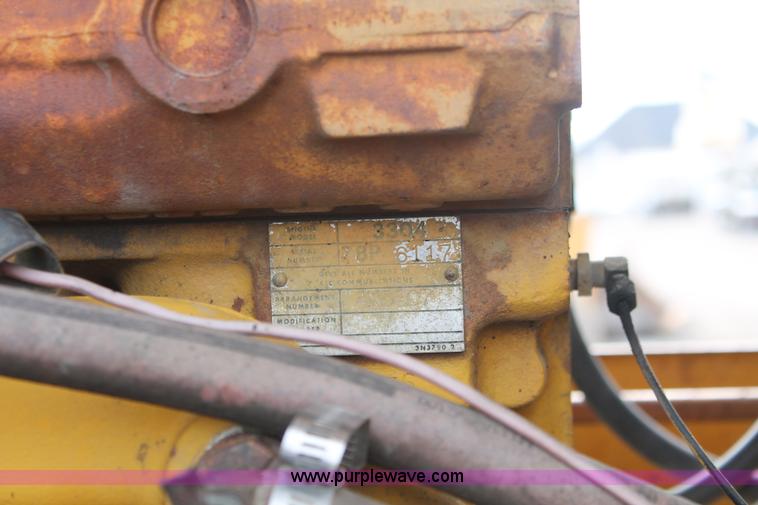 image for item E2577 1973 Caterpillar 930 wheel loader