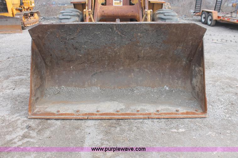 image for item E2577 1973 Caterpillar 930 wheel loader