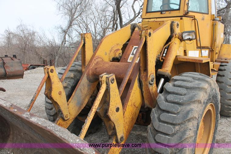 image for item E2577 1973 Caterpillar 930 wheel loader