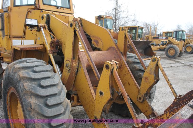 image for item E2577 1973 Caterpillar 930 wheel loader