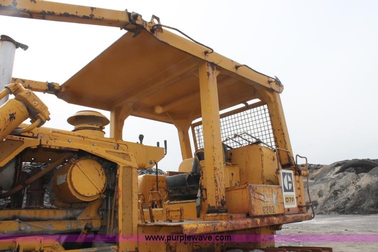 image for item E2579 1973 Caterpillar D7F dozer