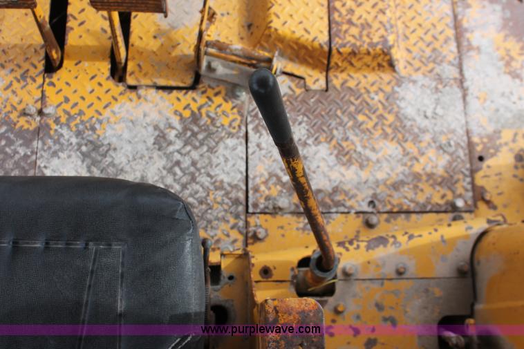 image for item E2579 1973 Caterpillar D7F dozer