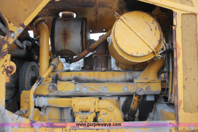 image for item E2579 1973 Caterpillar D7F dozer