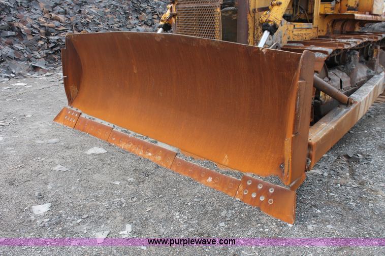 image for item E2579 1973 Caterpillar D7F dozer