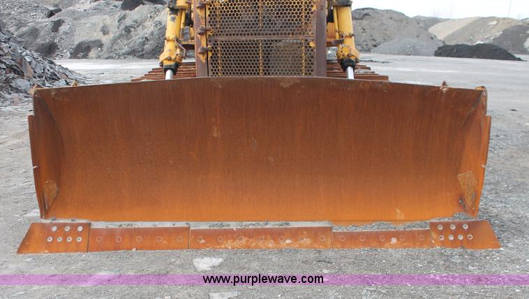 image for item E2579 1973 Caterpillar D7F dozer