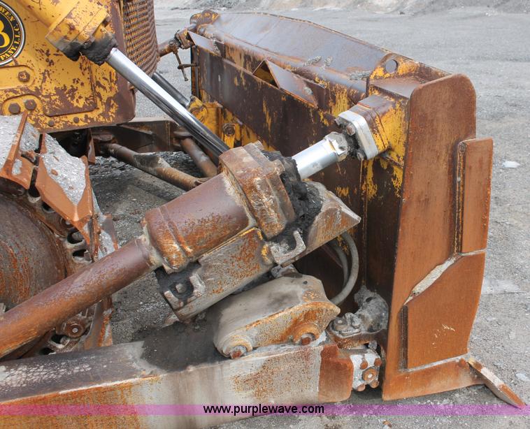 image for item E2579 1973 Caterpillar D7F dozer
