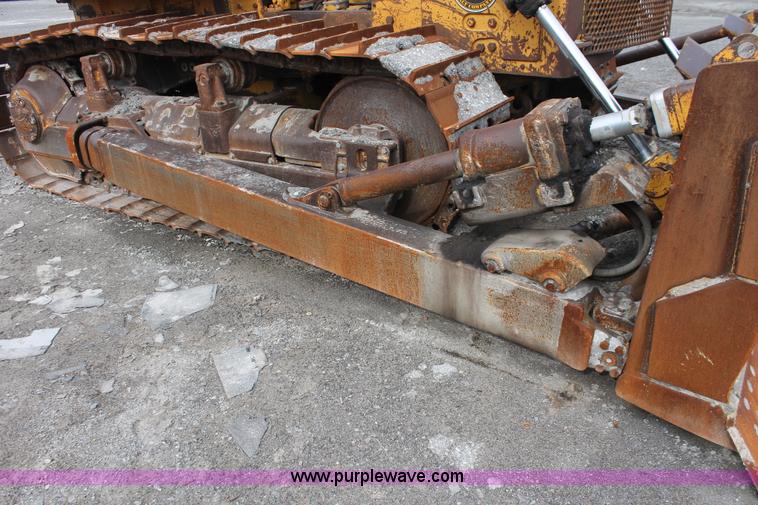 image for item E2579 1973 Caterpillar D7F dozer