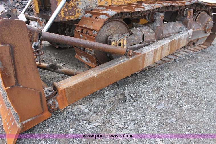 image for item E2579 1973 Caterpillar D7F dozer