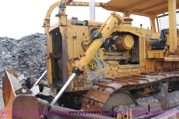 image for item E2579 1973 Caterpillar D7F dozer