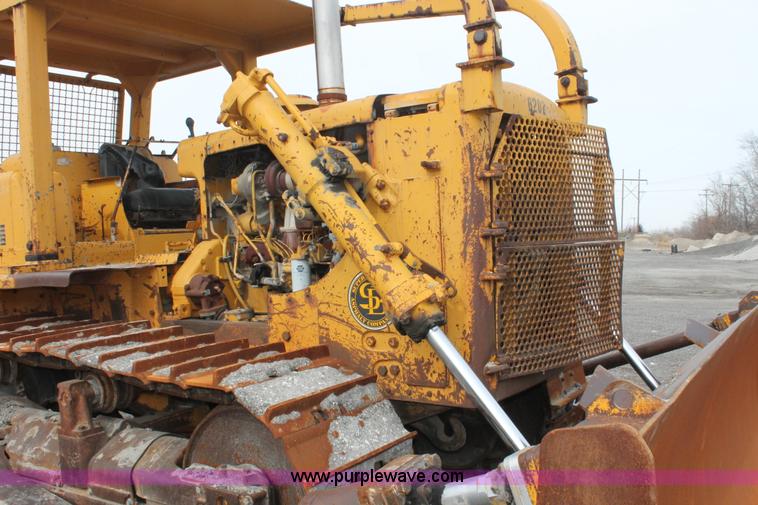 image for item E2579 1973 Caterpillar D7F dozer