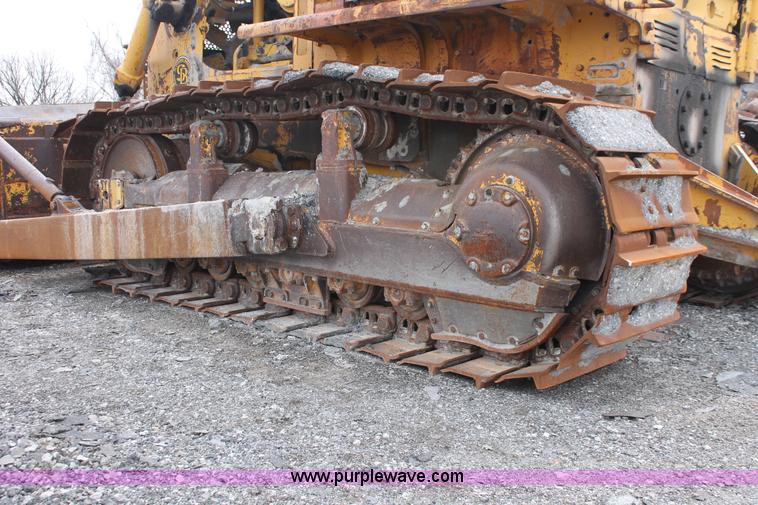 image for item E2579 1973 Caterpillar D7F dozer
