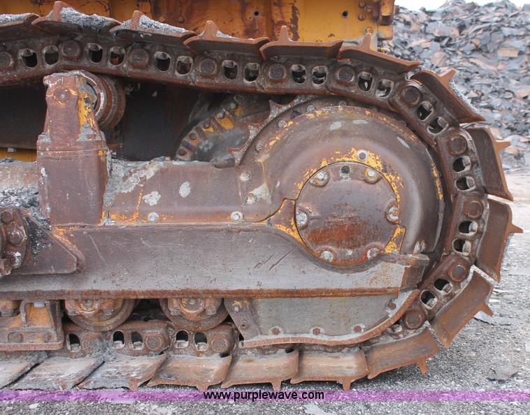 image for item E2579 1973 Caterpillar D7F dozer