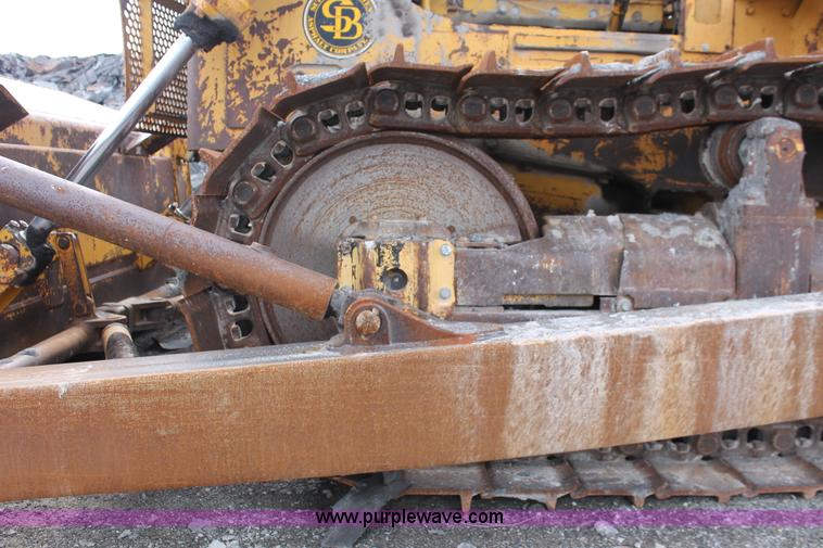 image for item E2579 1973 Caterpillar D7F dozer
