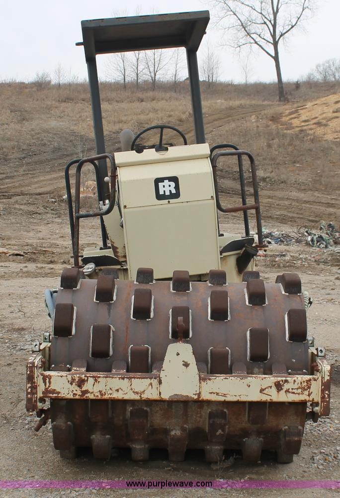image for item E2580 1996 Ingersoll Rand SD40F padfoot compactor