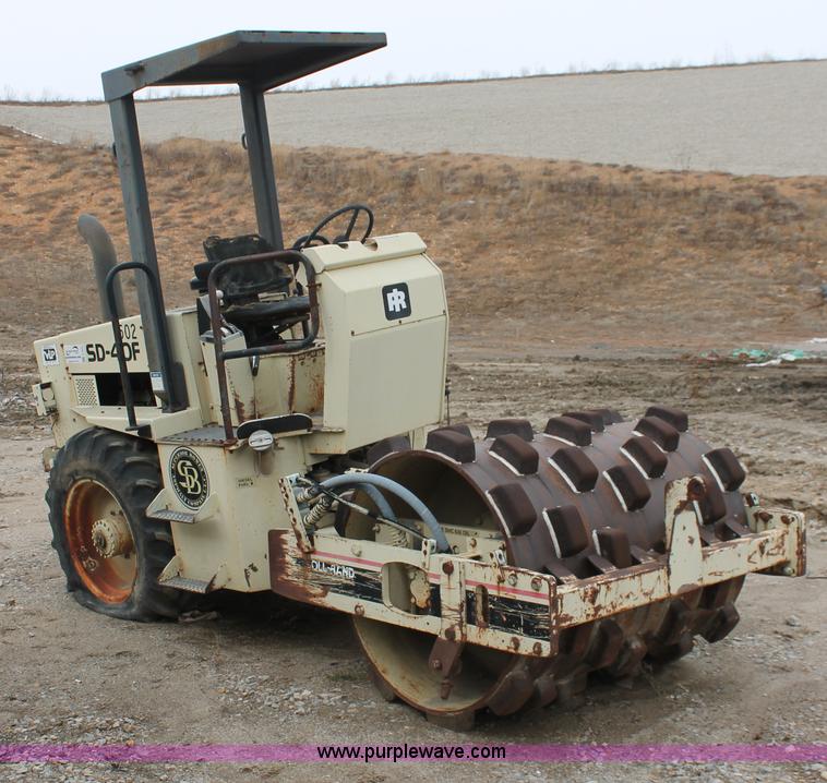 image for item E2580 1996 Ingersoll Rand SD40F padfoot compactor