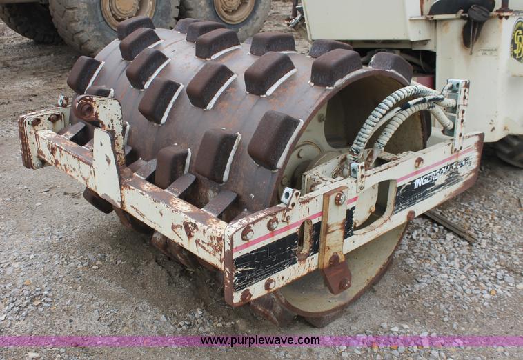image for item E2580 1996 Ingersoll Rand SD40F padfoot compactor