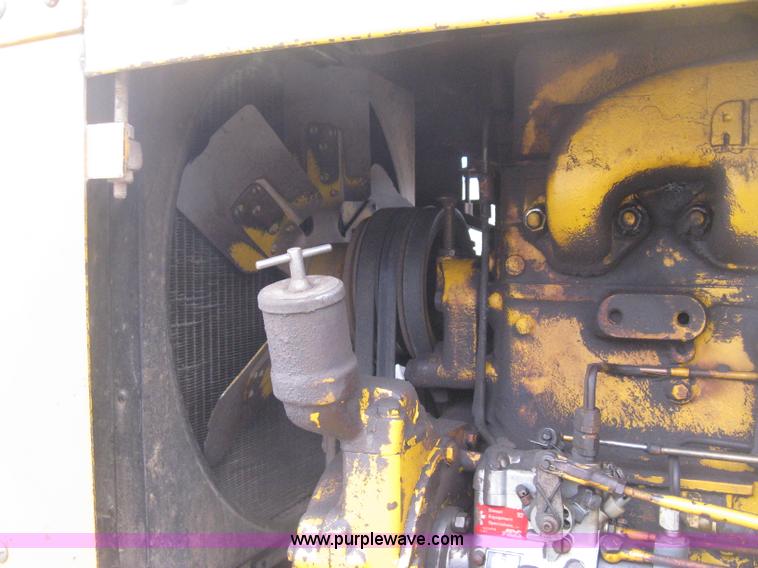 image for item E3085 Allis Chalmers M100 B series motor grader