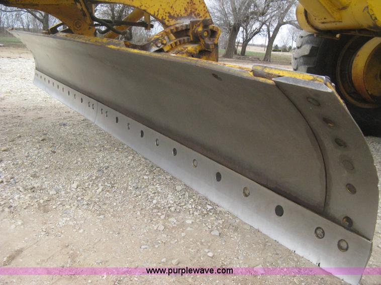 image for item E3085 Allis Chalmers M100 B series motor grader