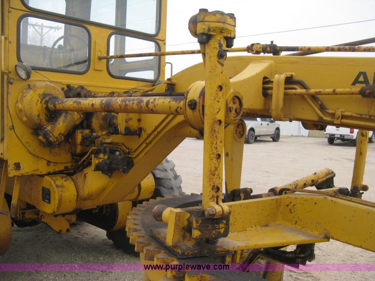 image for item E3085 Allis Chalmers M100 B series motor grader