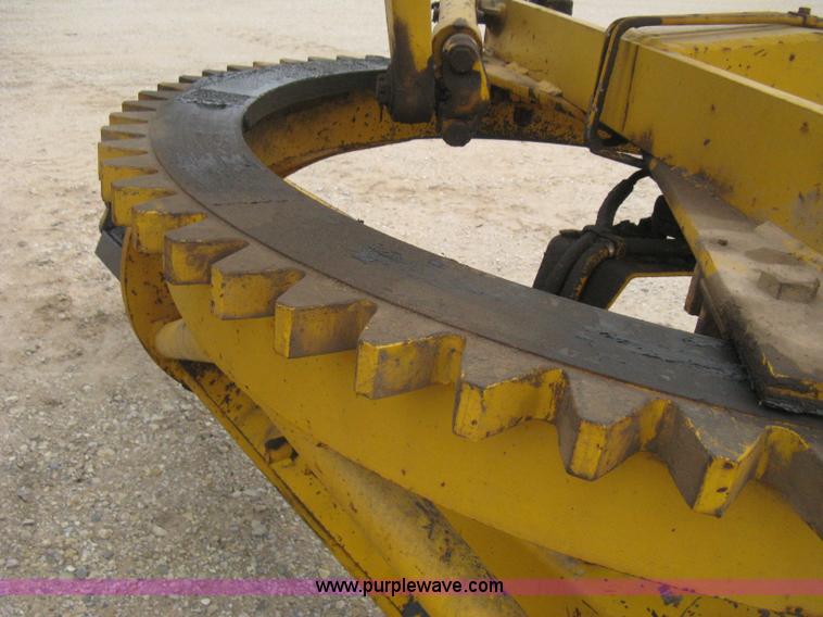 image for item E3085 Allis Chalmers M100 B series motor grader