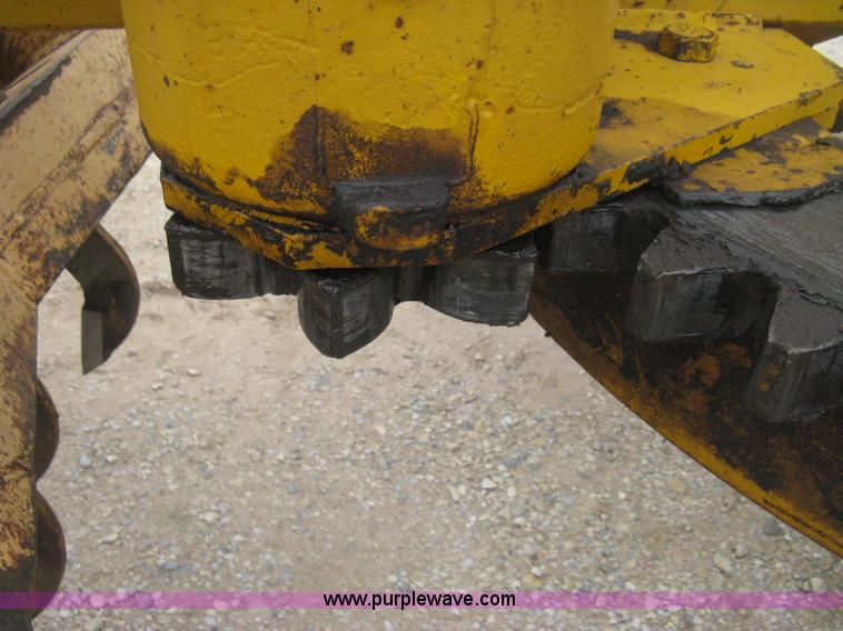 image for item E3085 Allis Chalmers M100 B series motor grader