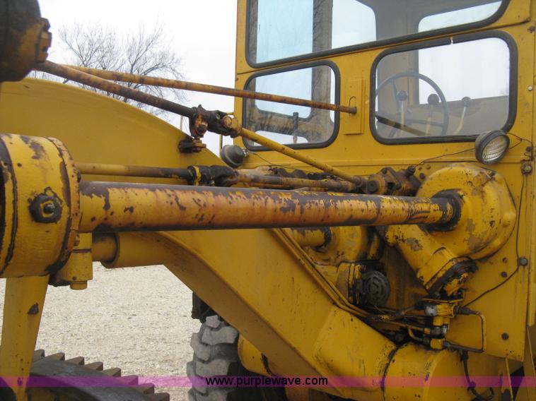 image for item E3085 Allis Chalmers M100 B series motor grader