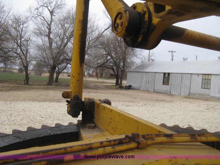 image for item E3085 Allis Chalmers M100 B series motor grader