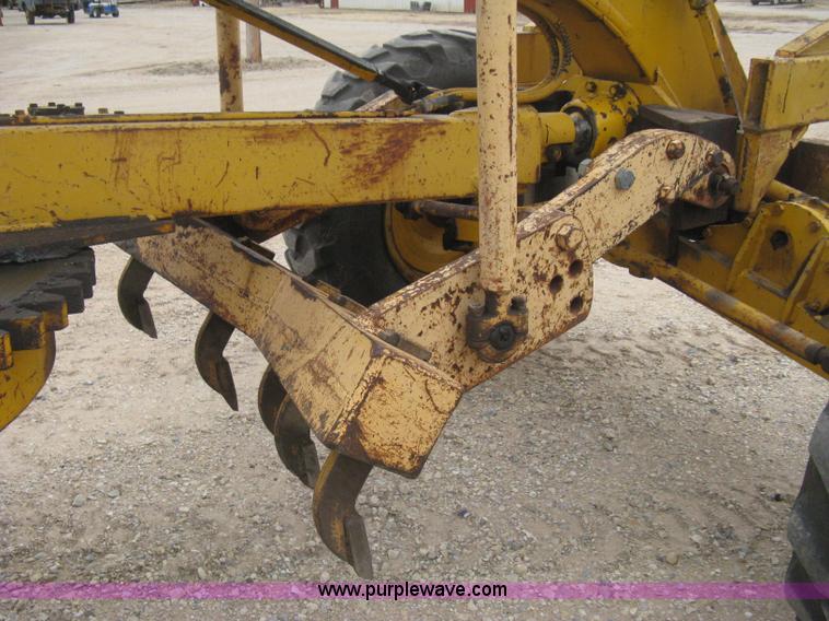 image for item E3085 Allis Chalmers M100 B series motor grader
