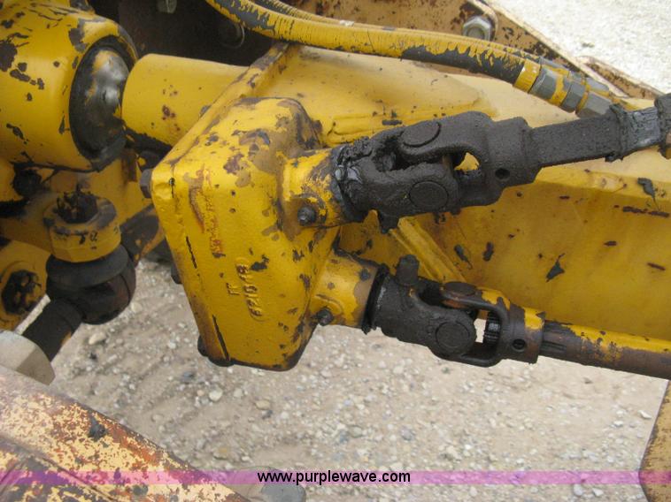 image for item E3085 Allis Chalmers M100 B series motor grader