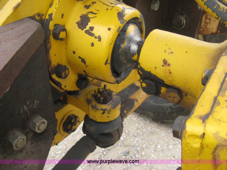 image for item E3085 Allis Chalmers M100 B series motor grader