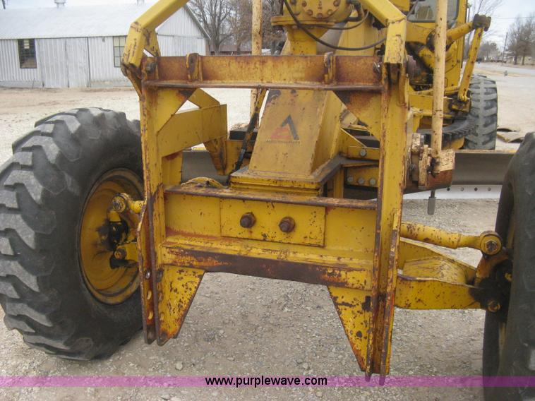 image for item E3085 Allis Chalmers M100 B series motor grader