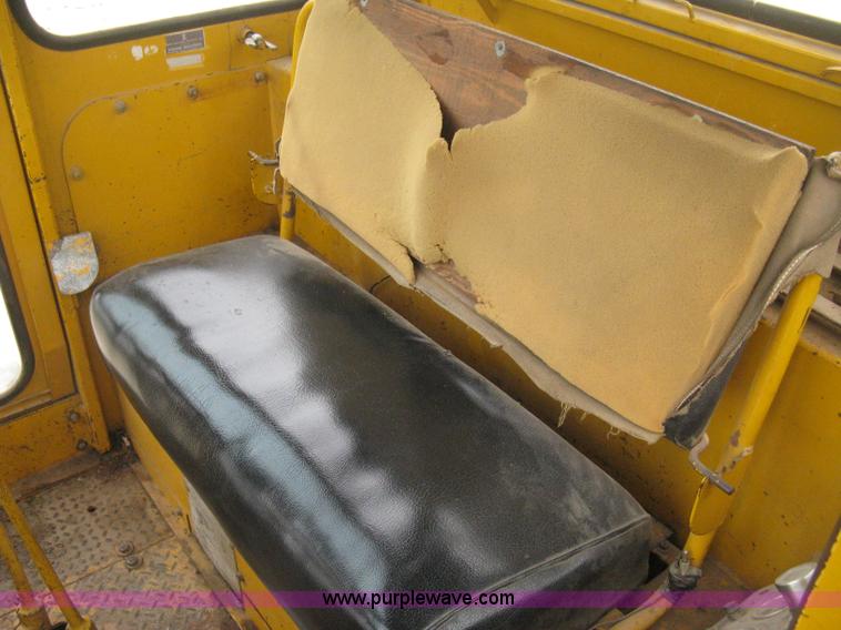 image for item E3085 Allis Chalmers M100 B series motor grader