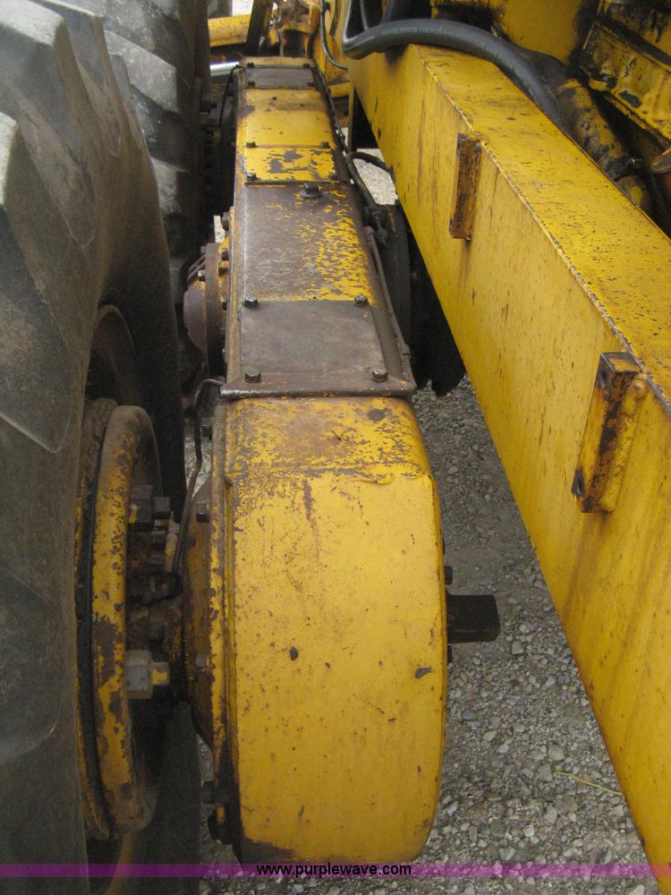 image for item E3085 Allis Chalmers M100 B series motor grader