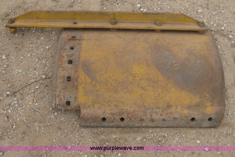 image for item E3085 Allis Chalmers M100 B series motor grader