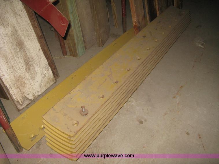 image for item E3085 Allis Chalmers M100 B series motor grader