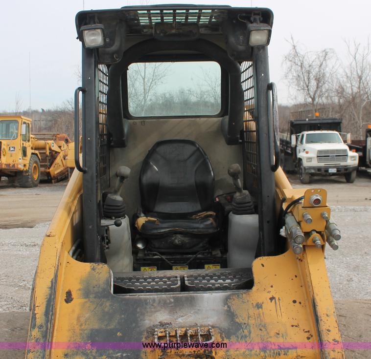 image for item E5887 2006 Caterpillar 248B Turbo skid steer